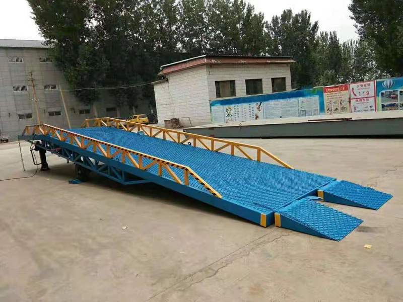 博尔塔拉汽车登车桥